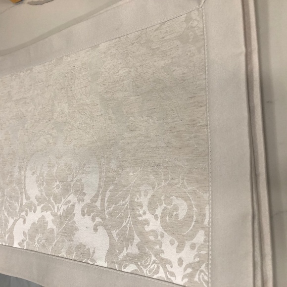 6 Pc Waterford Damask Silver Placemats - Picture 5 of 8